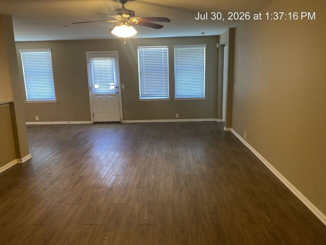 Building Photo - 3 Bedroom/2 Bath Encino Ridge Subdivision