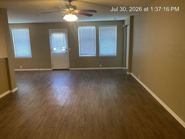 Foto del edificio - 3 Bedroom/2 Bath Encino Ridge Subdivision