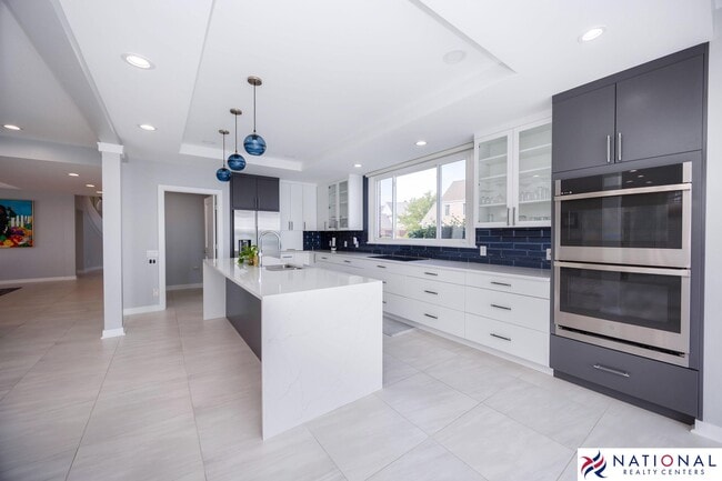 Building Photo - 161 Keelson Dr