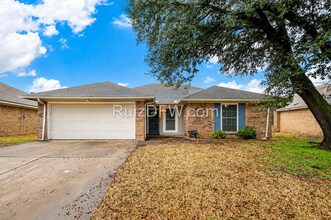Building Photo - 1865 Kings Canyon Cir
