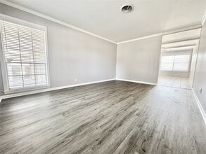 Building Photo - 1810 Mill Creek Dr