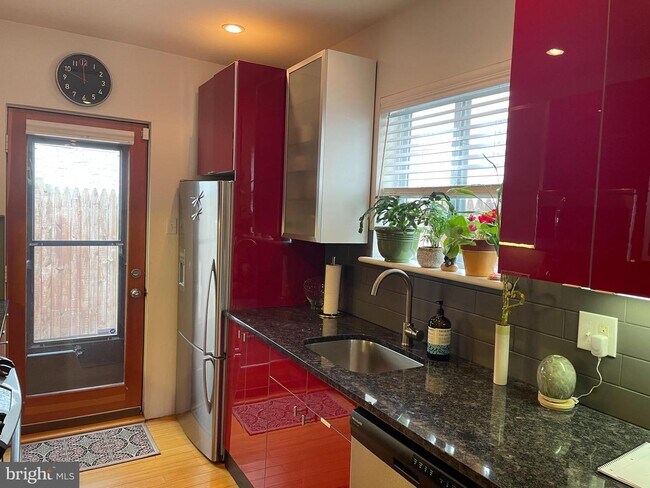 Foto del edificio - 810 S 19th St