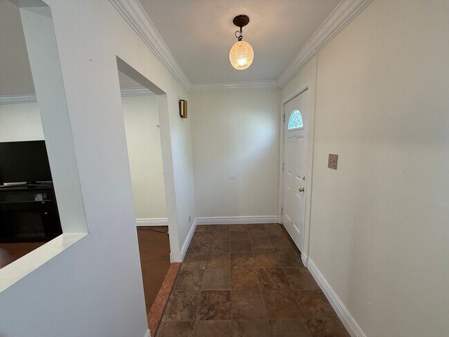 Foto del edificio - Spectacular 3 Bed/3 Bath Home in Long Beach!