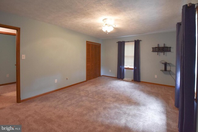 Foto del edificio - 515 Windy Ridge Rd