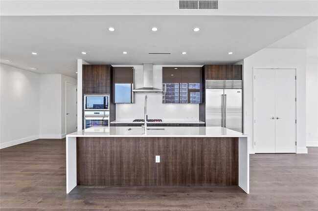 Building Photo - 7901 Windrose Ave