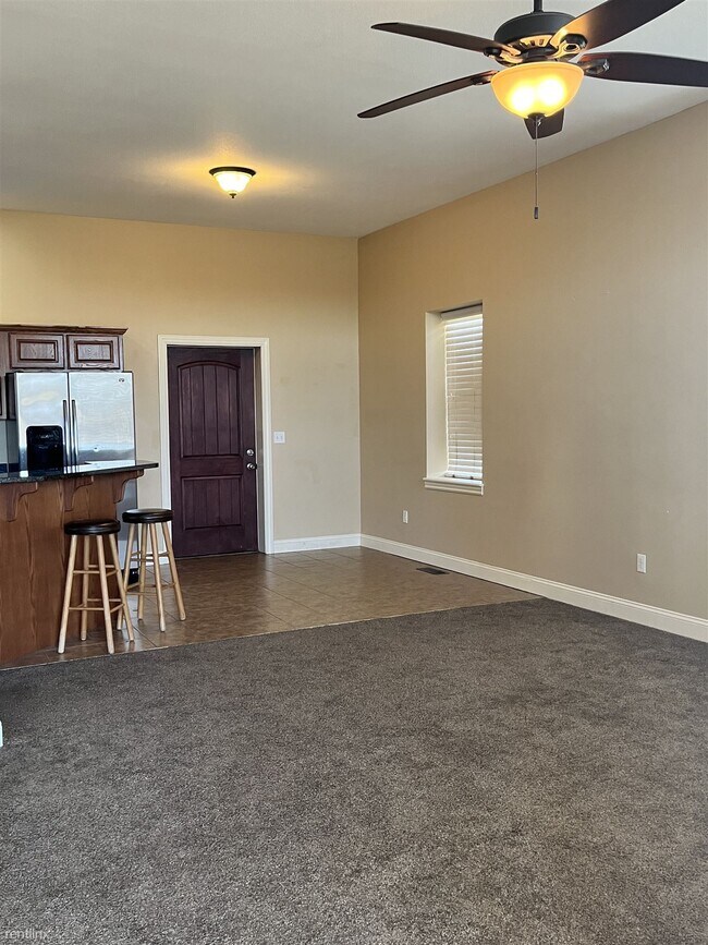 Building Photo - 4 br, 3 bath House - 2827 E 19th St