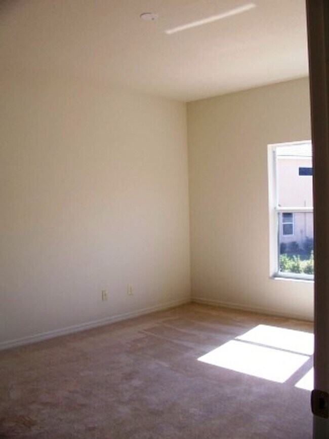 Foto del edificio - 1586 W Spring Meadow Loop