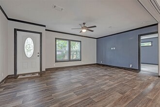 Building Photo - 13110 Lake Villa Dr