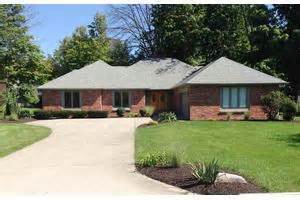 Primary Photo - BEAUTIFUL home near Geist Reservoir!