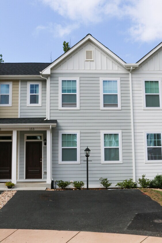 153 Longwood Dr, Charlottesville, VA 22903 Townhome Rentals in