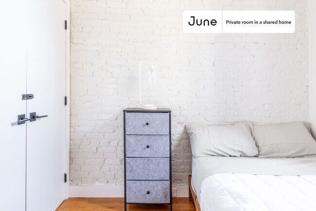 Foto del edificio - Room in Shared 4 bed/2 bath home