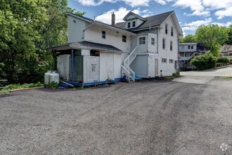 Building Photo - 49 W Main St