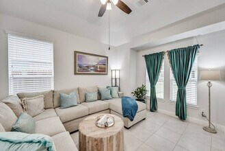 Building Photo - 12309 Cedar Knoll Dr