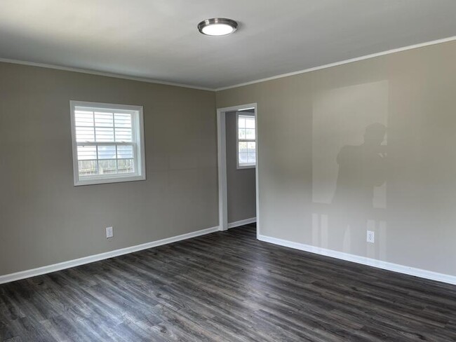Building Photo - 106 Lawndale Ave