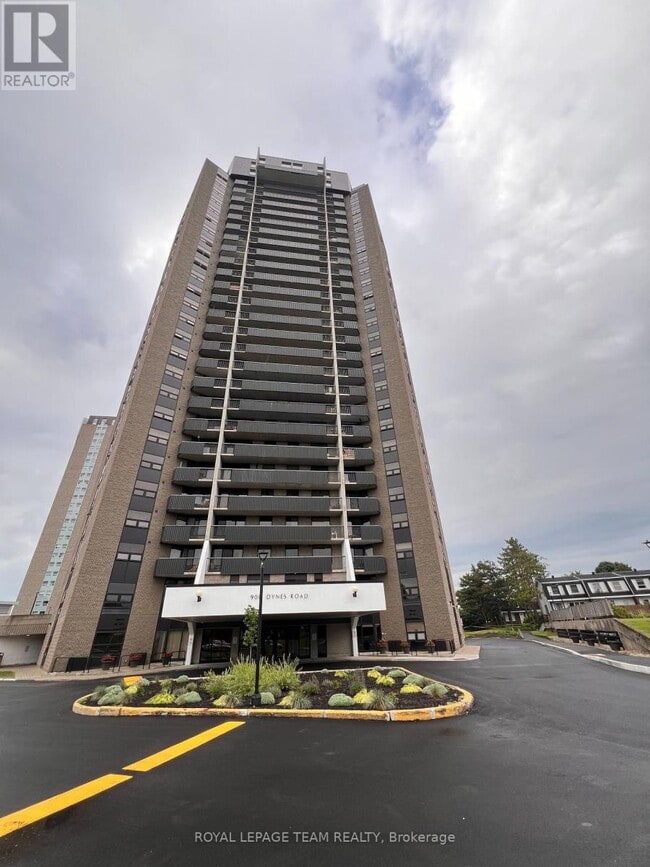 Building Photo - 900-900 Dynes Rd