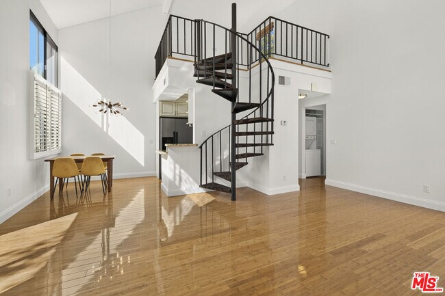 Foto del edificio - 8701 Falmouth Ave