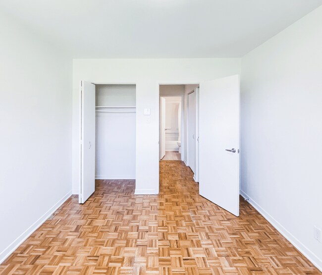 Photo du bâtiment - Torbay Road Apartments