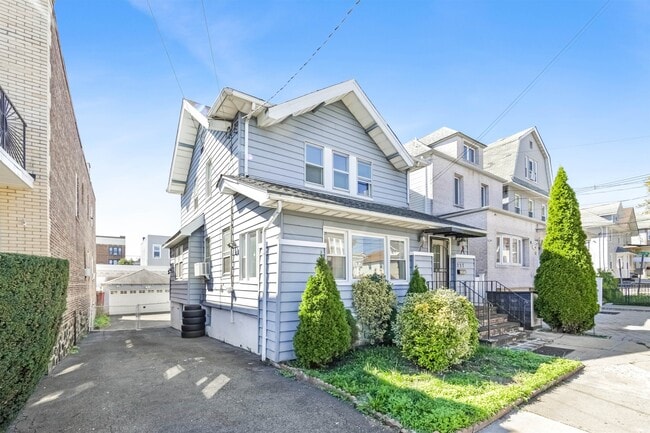 Building Photo - 237 73rd St
