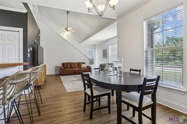 Foto del edificio - Lakes Edge Condominiums