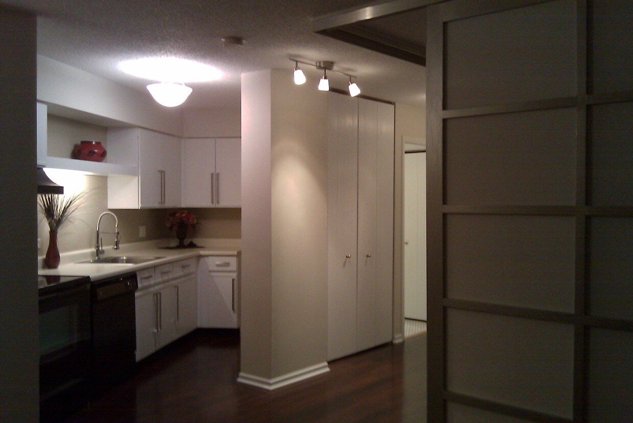 Glen Ellyn on Fawell must see - 470 Fawell Blvd