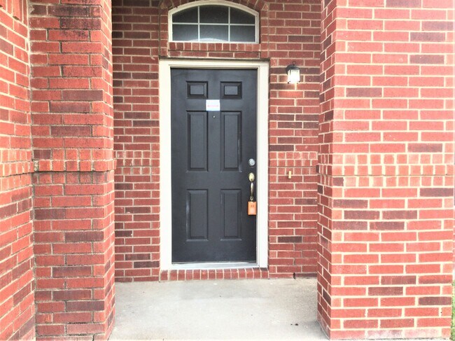 Building Photo - 923 Plumeria Dr