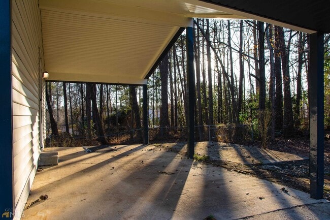 Building Photo - 220 Mozart Ct