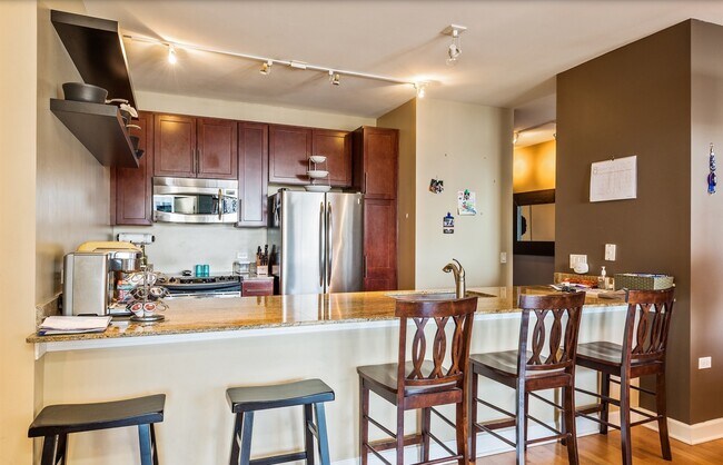 Foto del edificio - 100 E 14th St