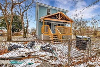 Building Photo - 15906 Alden St