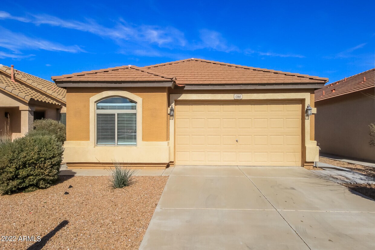 Foto principal - 1366 E Ryan Rd