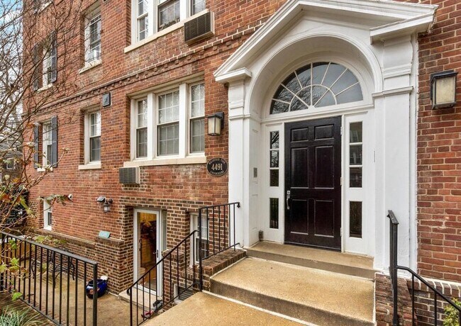 Foto del edificio - Cozy 1 Bedroom Condo in Palisades!