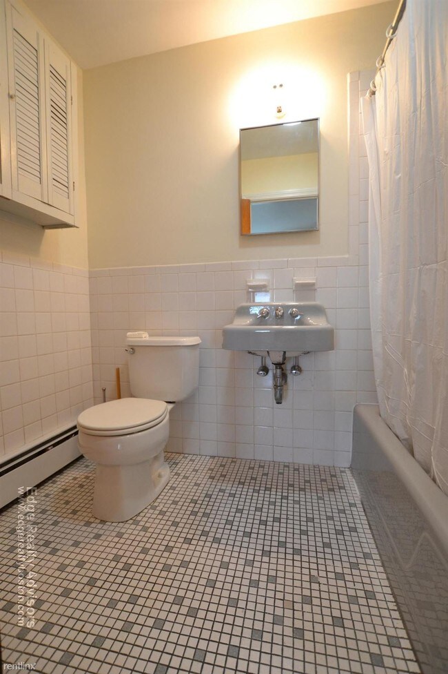 Building Photo - 1 br, 1 bath  - 130 Emerson St