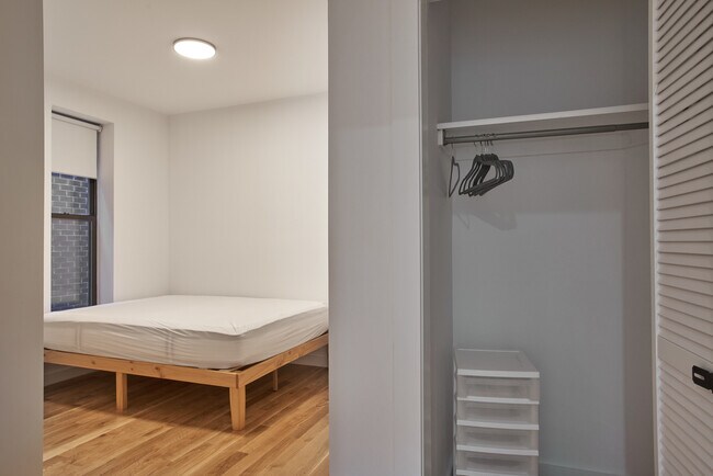 Foto del edificio - 340 Clifton Pl