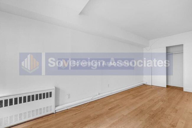 Foto del edificio - 425 E 80th St