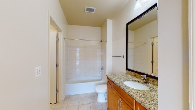 Interior Photo - Signal Hill Apartment Homes