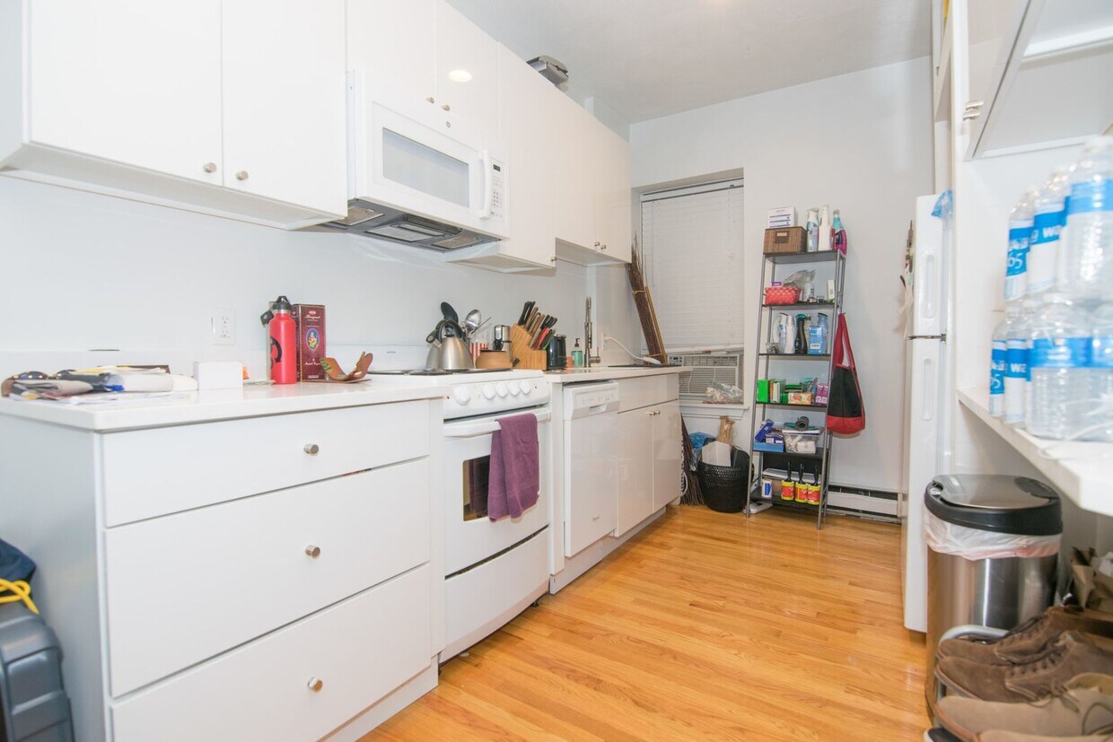 Photo - 55 Westland Ave