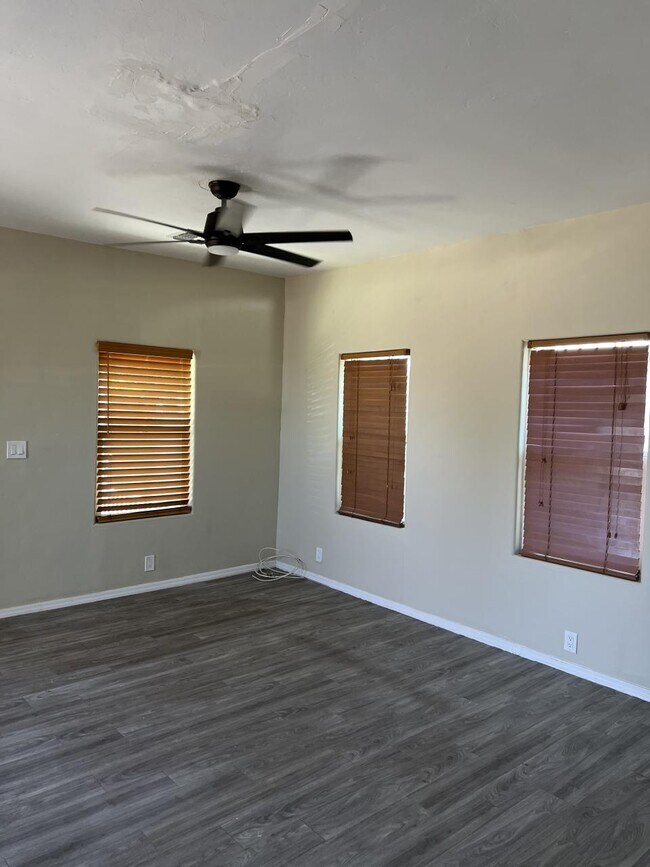 Foto del edificio - 2130 S 7th Ave