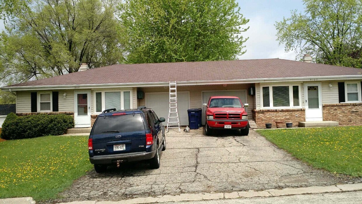 Primary Photo - 3115 Hampshire Rd