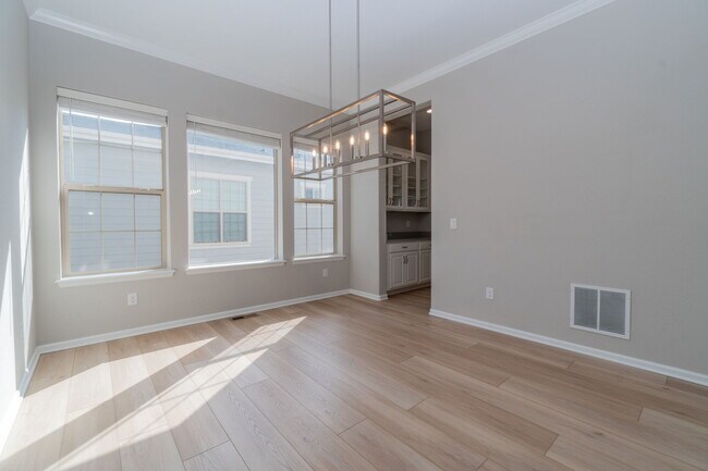 Foto del edificio - 1389 Lyons Ln