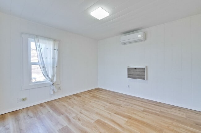 Foto del edificio - 218-220 S Morrison Ave