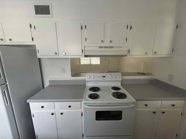 Foto del edificio - Pine Ridge Apartments at Shalimar