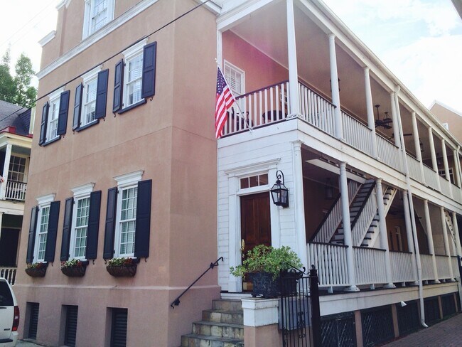 Building Photo - CHARLESTON'S HISTORIC DISTRICT