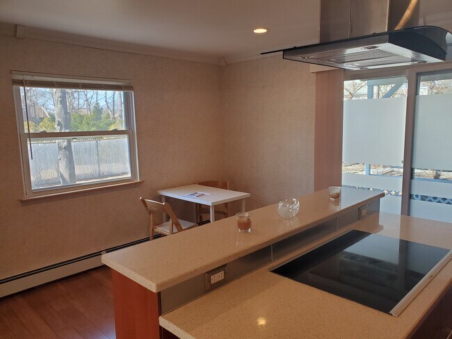 Kitchen - 627 Hawkins Rd