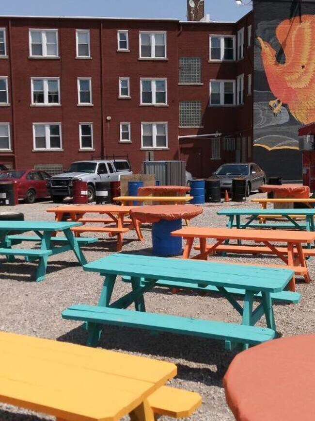 Building Photo - Soldoris