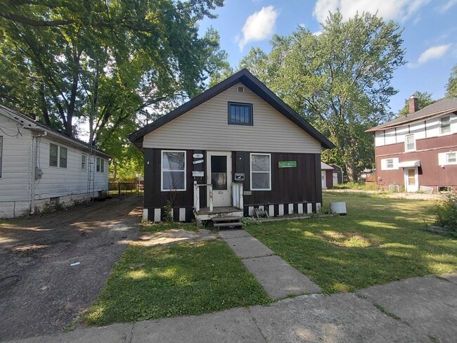 Building Photo - 1101 Alvord Ave