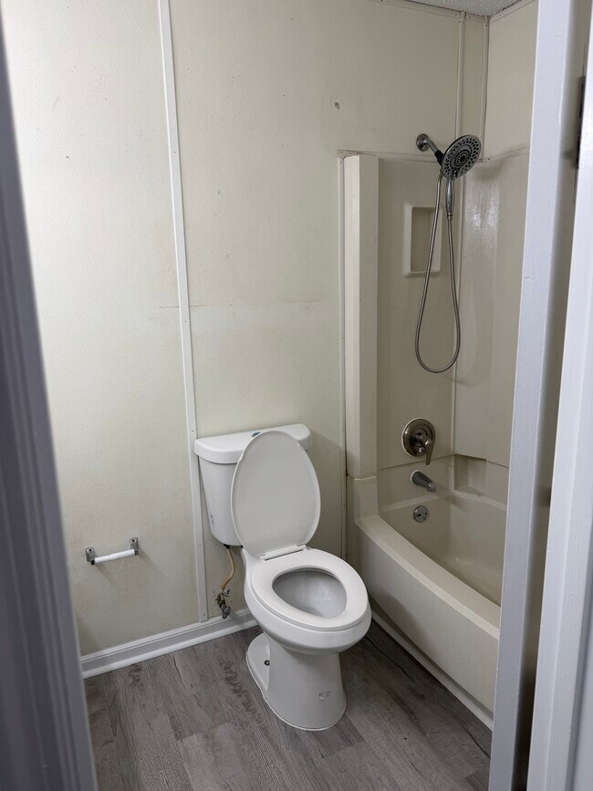 Building Photo - 31a 11th St