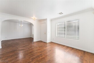 Building Photo - 5321 N Santa Fe Heights St