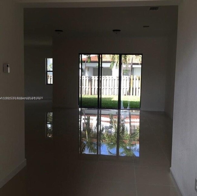 Building Photo - 14831 SW 33rd Terrace