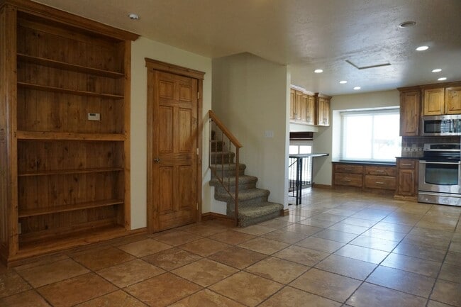 Building Photo - 3741 W 8850 S
