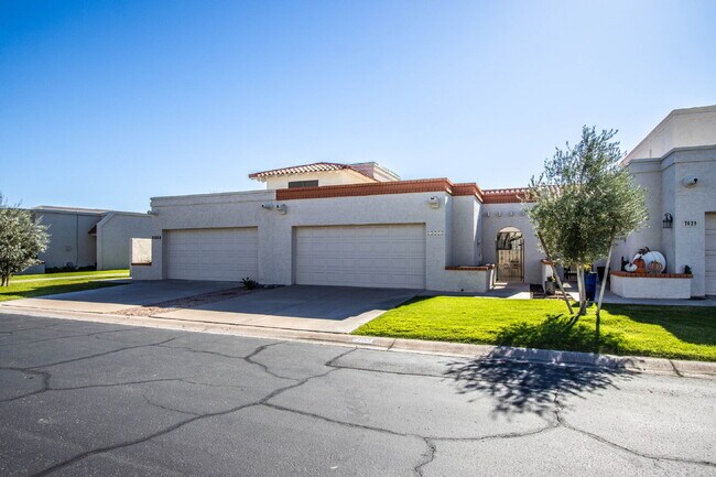 Foto del edificio - Beautiful Furnished patio home in Old Town Scottsdale, 2BR