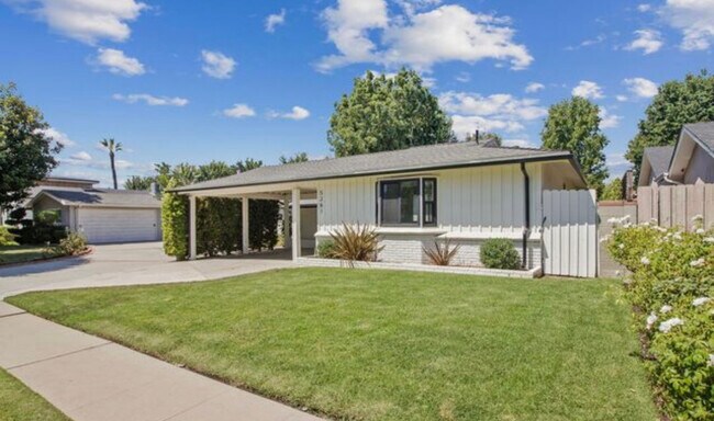 Building Photo - 5261 Allott Ave